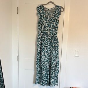 Old Navy Green and White V-Neck Jumper